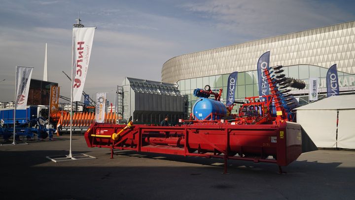 zlin_official_394541370_782302223666869_7922554431374213041_n.jpg